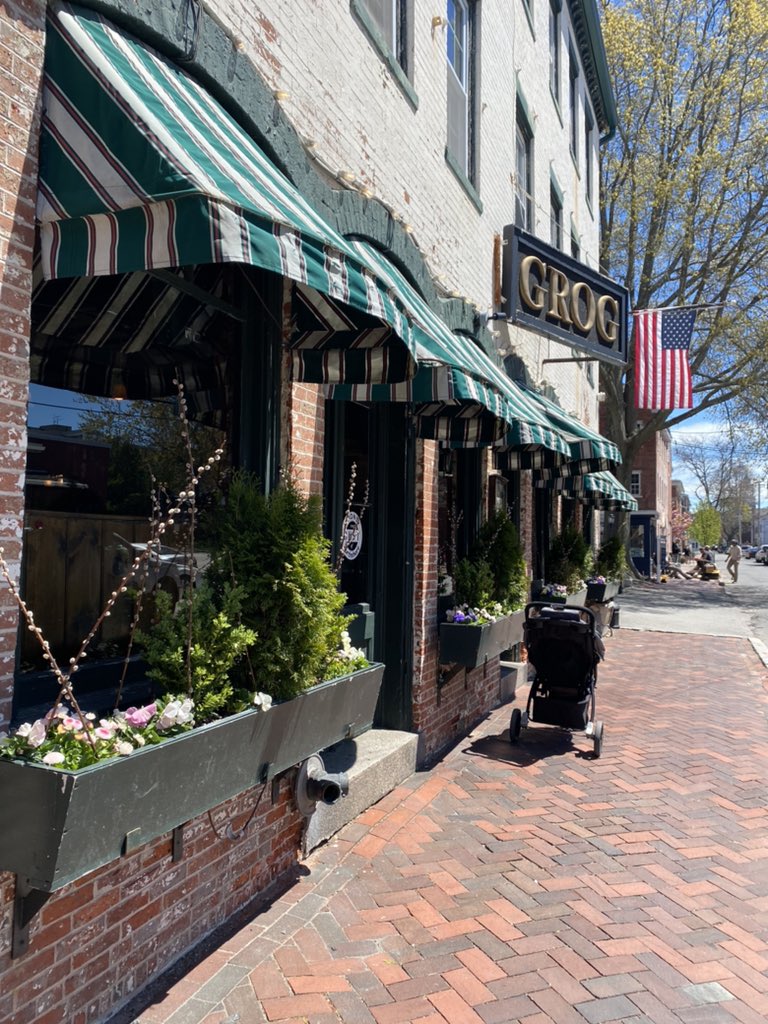 Enjoying a beautiful day in Newburyport? Don’t forget a pit stop at your favorite restaurant!