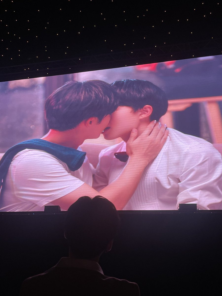 Park tweet media