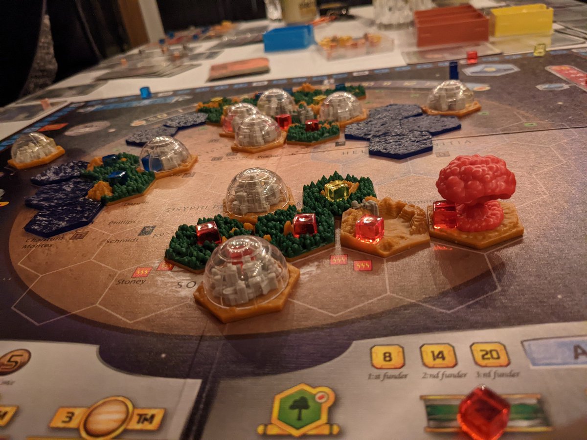 Terraforming Mars later in the evening... Deluxifies. 

The South Pole just got nuked 😁

#boardgames
