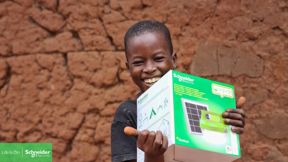 The purpose of the Access to Energy social business is to bring clean, safe and reliable electricity to populations in emerging countries both as a fundamental right and a means for social and economic development. 
Our home solutions: spr.ly/6017zJTKS
#EnergyAccess