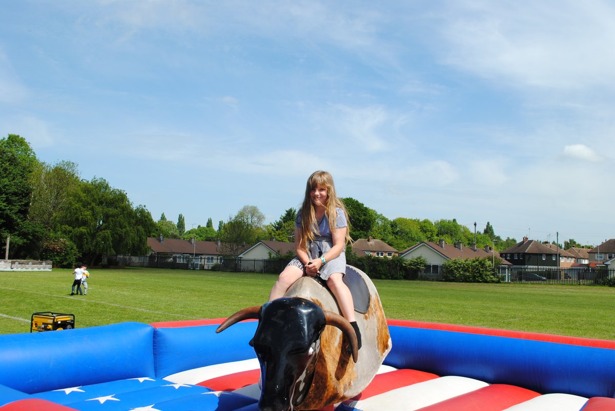 <a href="/MowmacreHill/">MowmacreHillPrimary</a> <a href="/MattSPeet/">Matt Peet FCCT He/Him</a> 
Some of the excitement at the school fair.