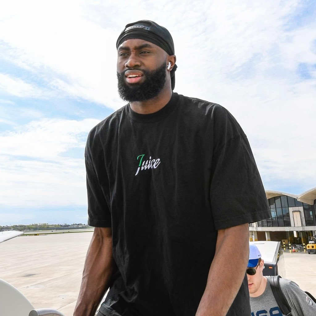 celtics's tweet photo. Shipping back to Boston https://t.co/5c8aLLqjLa