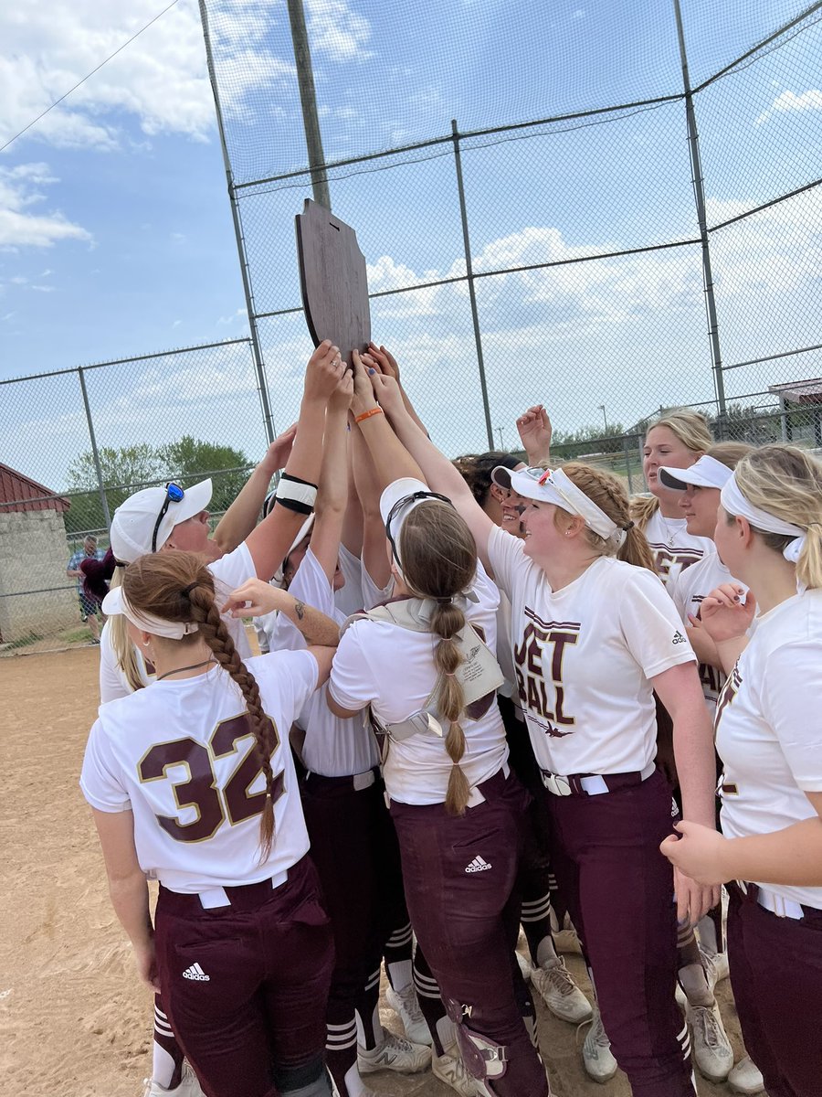JCJets_Softball's tweet photo. 𝐂𝐇𝐀𝐌𝐏𝐈𝐎𝐍𝐒 🏆🥎💯

#jetball✈️🥎 #jetlife✈️ https://t.co/uiWq95vl9o