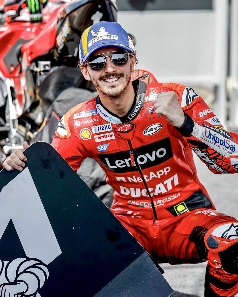 PeccoBagnaia's tweet photo. #FrenchGP 🇫🇷 

Record breaking pole in a row (1’30”450) but this time with a good company to share the croissant 🥐😜🤝🏼 
@ducaticorse 
#ForzaDucati #GoFree https://t.co/IuRjjYnS26
