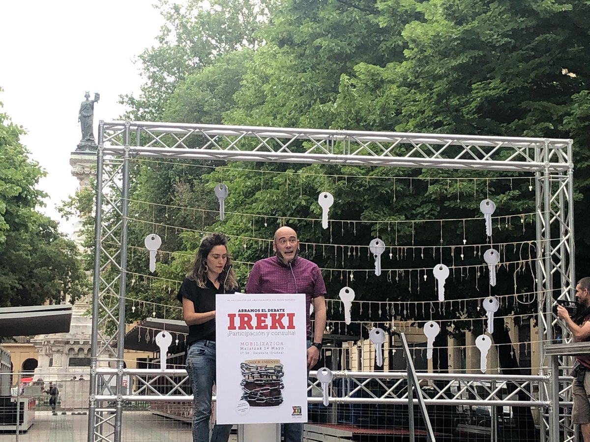 BakartxoR's tweet photo. 40 urte eta gero, #Ireki
Nafar herritarrok hitza eta erabakia. https://t.co/kSNe6O0N4a