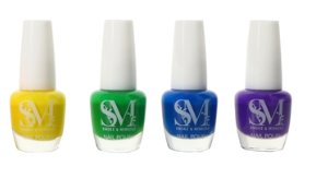 DarllingLayla's tweet photo. Going to paint my toes later, stuck between these colors. I wish there was a servant sub to do it for me. #sissytransformation #feetmale #feettwitter #FeetSub #naildesign #MistressLaylaDarling #sub #abdlgirl #abdlmommy #abdldiaperboy #abdllifestyle #footgagging #footmassage https://t.co/oocGYcmjPz