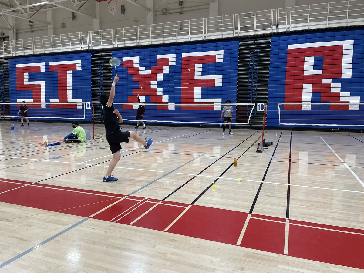 MittyBadminton's tweet photo. What time is it?! CCS TIME! Good luck to men’s doubles #1 seed Kevin &amp; Terrance and men’s singles #6 seed Alex Zhu at #CCS finals #GoMonarchs #MonarchBadminton 🦁🏸 #AttackTheMoment https://t.co/snupqFlfXu