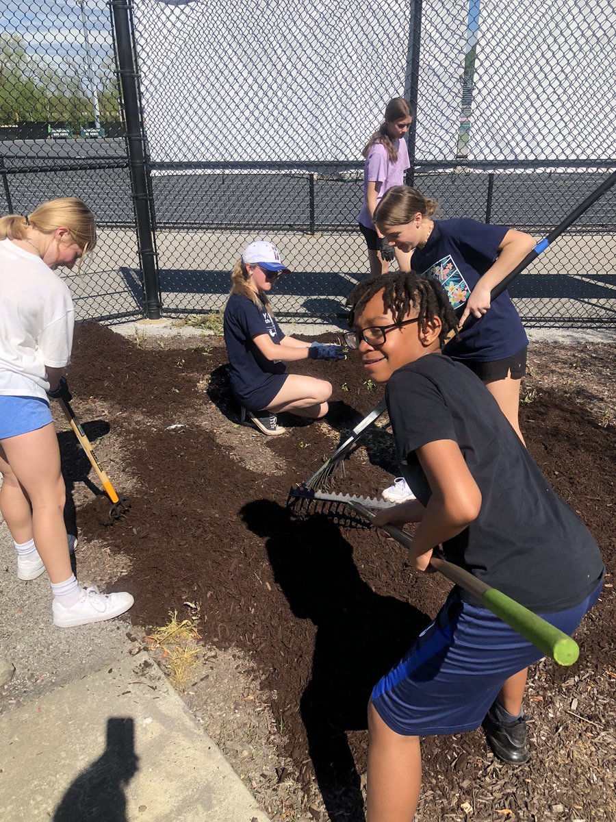 Coach_Simonetta's tweet photo. NMS athletes putting in quality work for Mulch Madness 🌳
Thank you @NordoniaBooster https://t.co/8eLrsFz5Y7