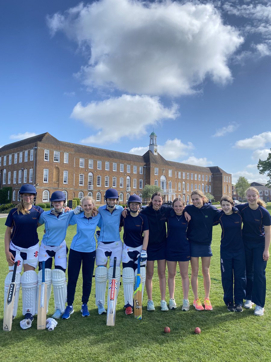 Thanks <a href="/GodolphinSchool/">Godolphin</a> and <a href="/DHSport1/">Downe House Sport</a> for a fantastic day of cricket! 👏🏼 👏🏼 👏🏼 to our 1st X in particular for a disciplined and precise game! #StSwithunsCricket