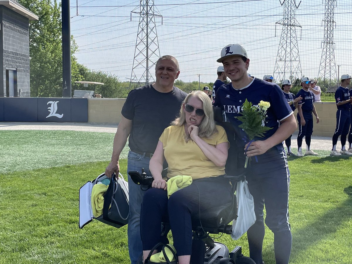 LHS210principal's tweet photo. Thank you @Lemont_Baseball seniors and their families for all you have done for our program #GoLemont #WeAreLemont @LemontAD https://t.co/v3g2MSeRNW