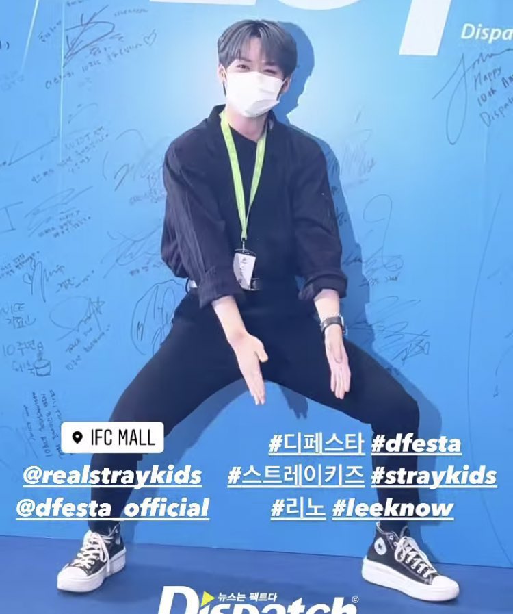 wild_and_blue's tweet photo. Lee know so influential got vegetables doing the stay pose now 

Stray kids world domination https://t.co/kb3Ep1w2ua