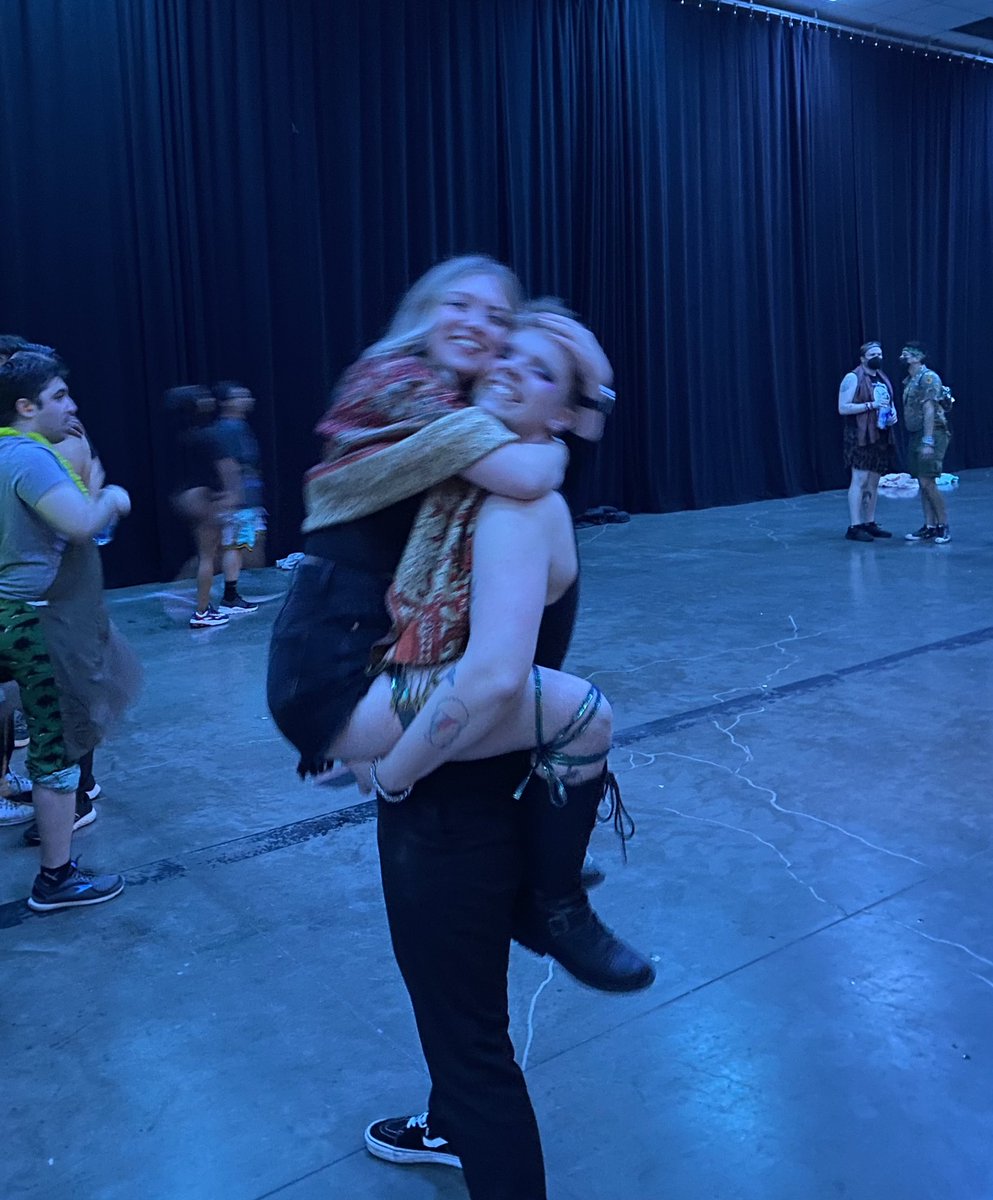 kodilaraeee's tweet photo. We love you @OfficialRezz 💘💘
@zacharyinhayler https://t.co/tywHTdrWzF