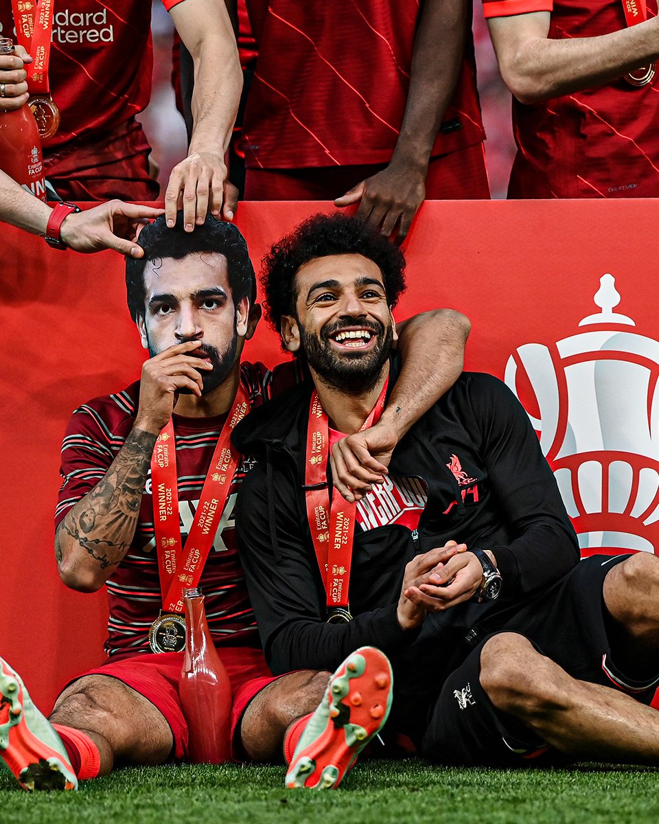 433's tweet photo. 😂 @MoSalah having fun with... @MoSalah ⁉️ https://t.co/nkW3JTQFEu