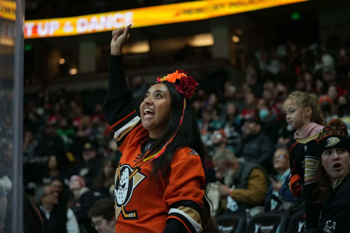 hockeymaria's tweet image. NHL's Female Viewership Up 61% This Season. Want to increase the number of women viewers even more? Get them involved in PLAYING! More players = more fans! #growthegame #genderequality  #womeninsport #womeninsports #womensports #girlssports #girlsinsports buff.ly/3LclW5P