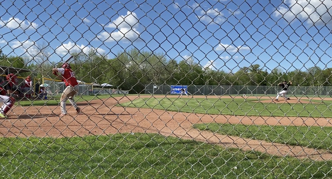 SmittyKanata's tweet photo. @TimTierney was great to see the Beacon Hill Community Association at #JasminePark today handing out free hot dogs. Would be great to have @GoHutRentals #just1 for the community and the 100 people who spend each weekend at #JasminePark https://t.co/xRsjKjFTsA