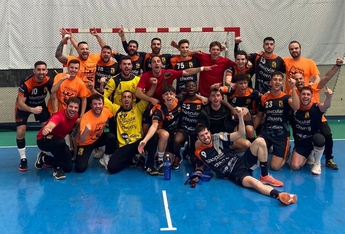 HandbolStVicenc's tweet photo. El sènior masculí ha aconseguit matemàticament, a manca d’una jornada del sector estatal l’ascens a la 1a Nacional masculina

Enhorabona al cos tècnic i jugadors, i als afeccionats que s'han desplaçat a Guipúscoa

#santvicençdelshorts #HSV #FundacióHSV #socdesantvi #orgullvicentí https://t.co/sOEfclhHgz