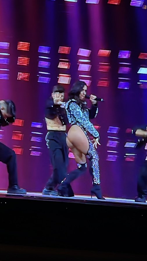 SidneyAzoulay's tweet photo. C'est plié ! C'est l'Espagne qui doit remporter l'Eurovision !
Donnez-lui tout de suite la croupe !

#Eurovision #ESC2022 #Spain #Chanel #Espagne https://t.co/1kGlgScaFu