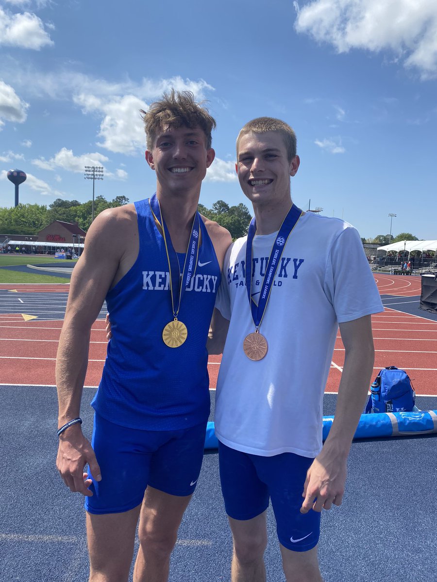 They train together and now they take the podium together 🤝

🥇 and 🥉 for this school record-holding duo!

#UKTF x #SECTF