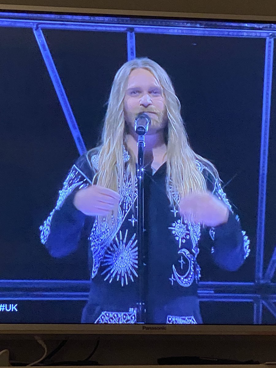 nic_'s tweet photo. C’mon @SamRyderMusic belt that song out!!! 🇬🇧 🇬🇧 🇬🇧 #Eurovision https://t.co/CBDDNO8t8u