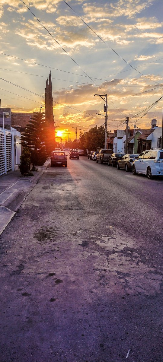 omvilchis's tweet photo. "Tienes que esperar cosas de ti mismo antes de poder hacerlas".
Michael Jordan.
#stravarun #stravaphoto #stravarunning #stravarunning #runnerslife #runlife☀️ #running #runaway #runvilchisrun #runboyrun #runningmotivation #runnermotivation☀🏃🏃 #GoodVibes✌️ #goodmorning☀️ https://t.co/02YxgUApoe