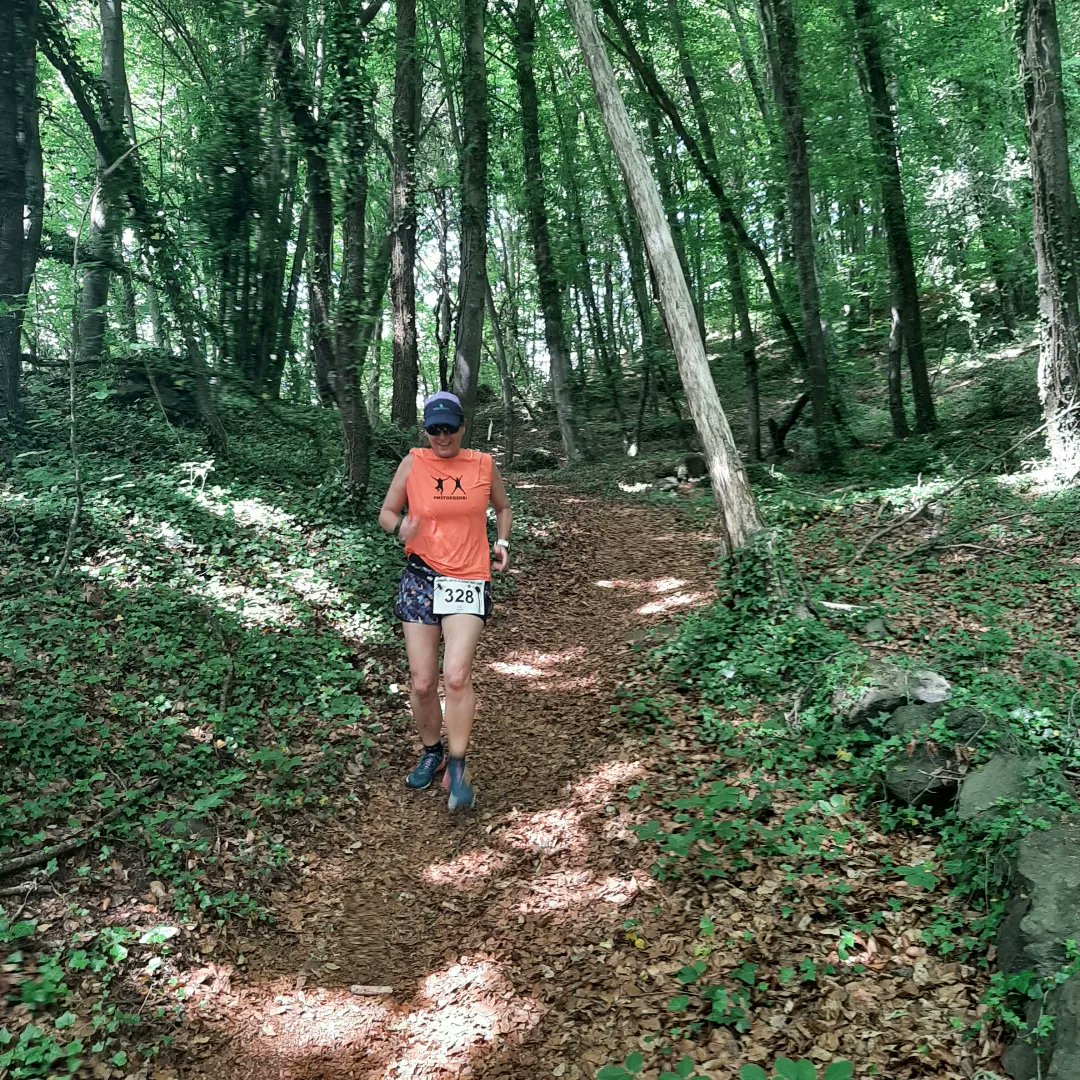 danisoriano70's tweet photo. DEBUT con mayúsculas de @06xesca en el trail Córrer pel Cor de la Fageda, ni la caida en el km 7 ni los 2 k extras han podido con ella! Grande cariño!
La segunda del finde!
#day592 x 2
#RunEveryDay
#metodosori
#RonhillSpain
#drinkingrunners #kmsxalimentos #nofunnorun
#mrfree https://t.co/2K2AwUBePn