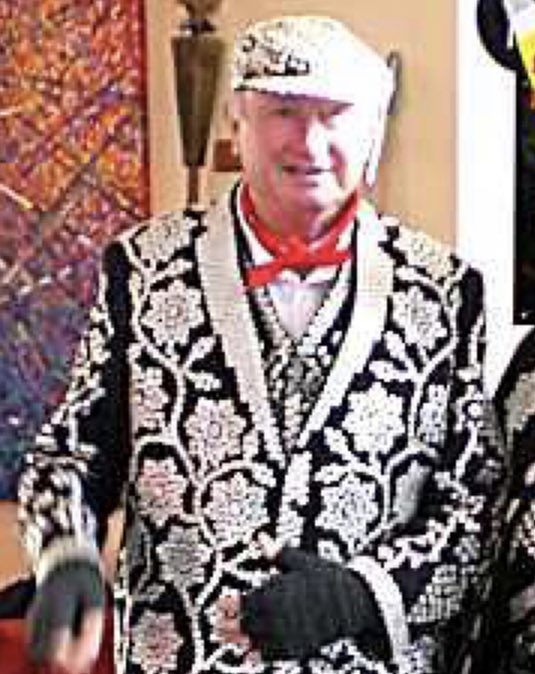 #Eurovision  uk entry dressed as a pearly king.