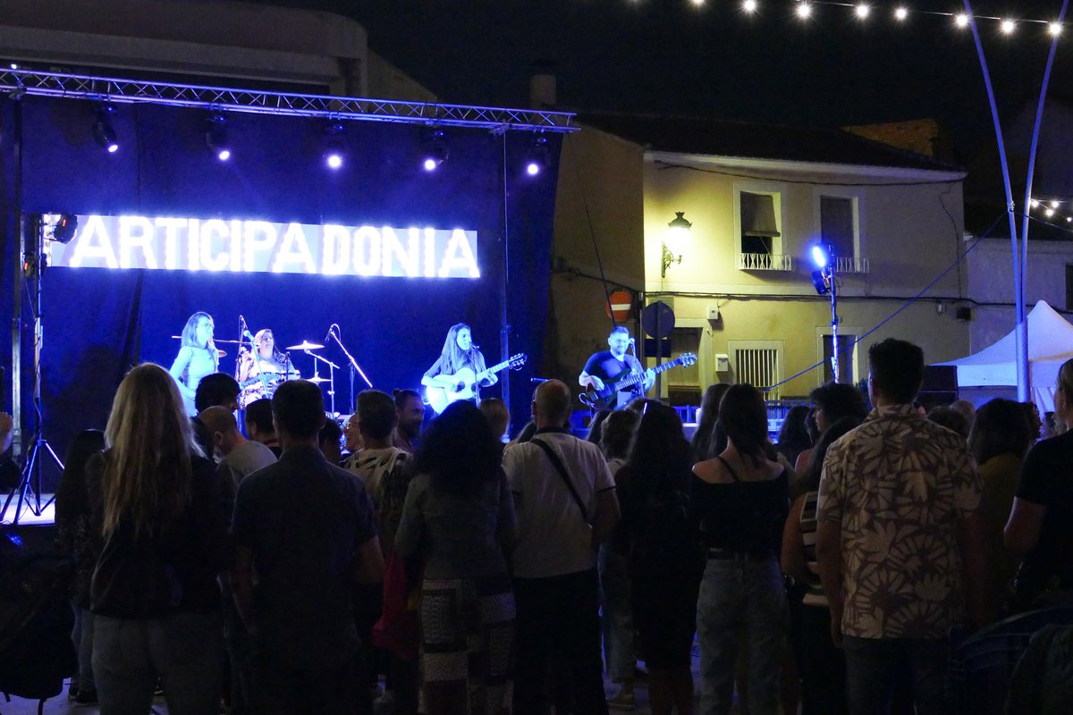 CantEliseo's tweet photo. Y desde ya comenzamos a trabajar en la siguiente edición de PARTICIPADONIA. @DecideMolina #Interbarrios y las Juntas de Zona han dado todo para demostrar el motivo por el que Molina de Segura sea referente en participación. ¡Gracias por este hito!
👏👏👏 https://t.co/qQTdgROJgR