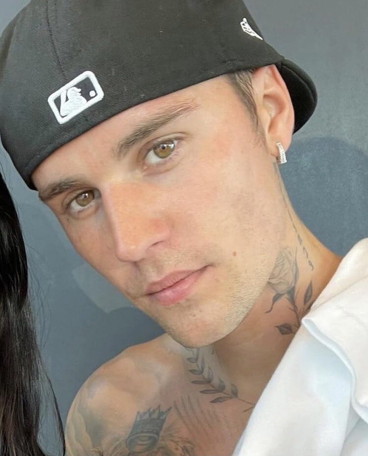 ghostlybieber94's tweet photo. Oh Not this from 2018 https://t.co/8w0zHRczmR