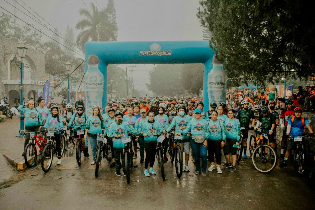 SilviaBotello7's tweet photo. Aniversario Lion's Bikers, Gómez Farías, tam https://t.co/LEJqpkBMtH