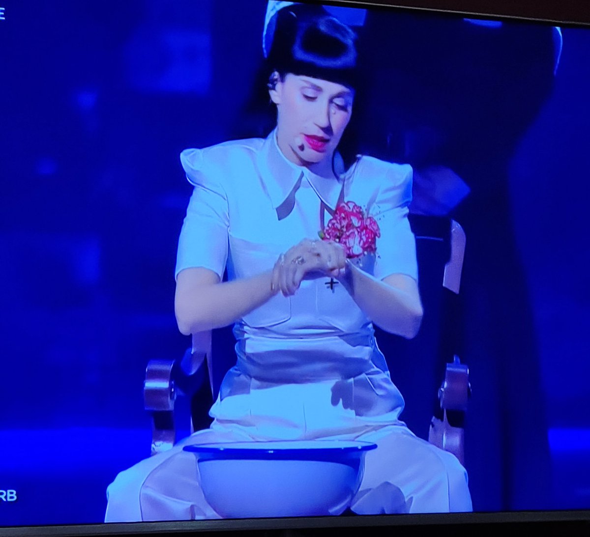 Se nos ha colado Florence Nightingale en Eurovisión <a href="/EnfrmraSaturada/">Enfermera Saturada 🫀</a>
