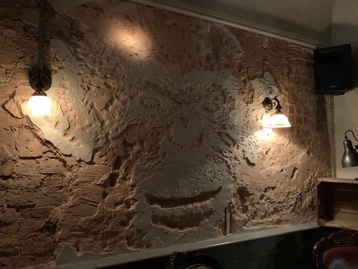 whittakerdesig1's tweet photo. Only some of you will appreciate this for what it is, but it’s a masterpiece to a designer …. 👏👏👏👏✏️@TheBubbleRoom 

#plaster #pasterer #design #detail #interior #monkey https://t.co/nAtHIFGjIt