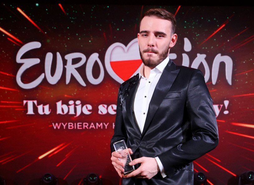 MichalSzczerba's tweet photo. Dear friends, please vote on #KrystianOchman! 🇵🇱💪 #Eurovision https://t.co/l9BYwkB9YA