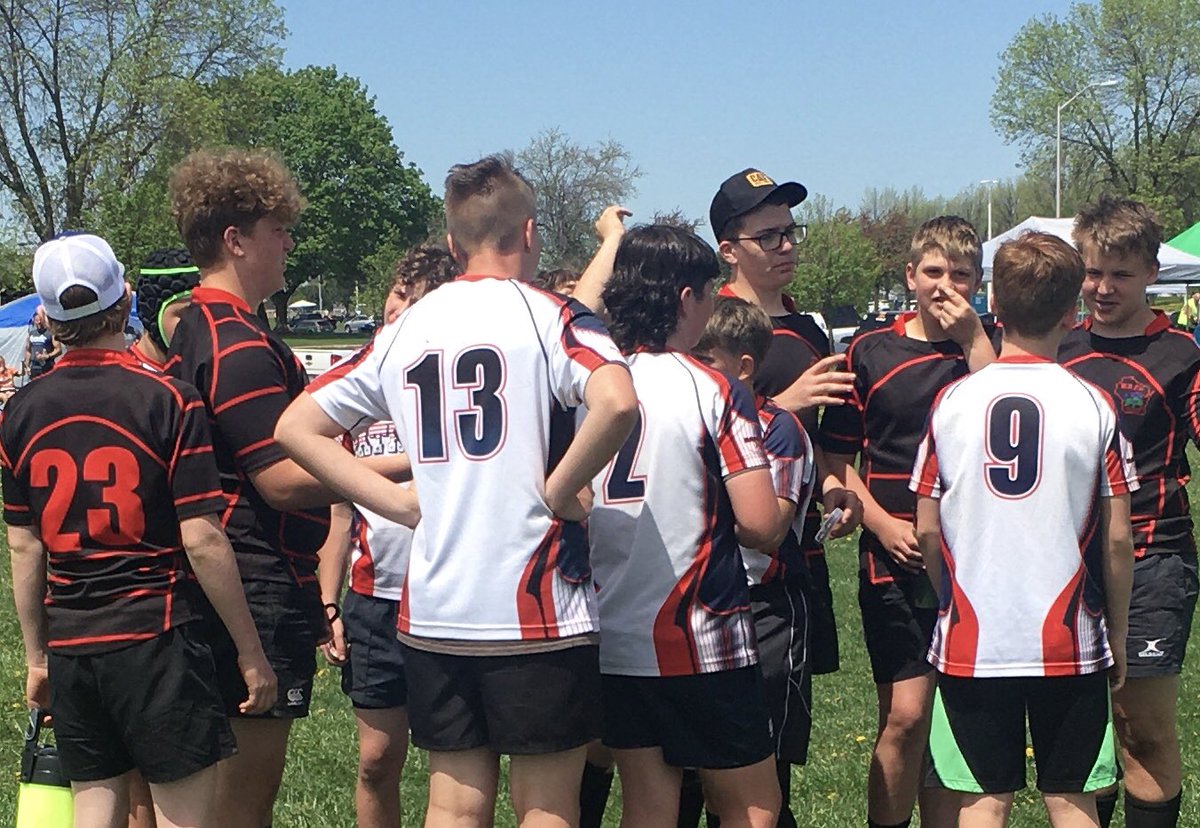 PatriotsRugby's tweet photo. Rugby brotherhood! Middle school Patriots (in white) hanging out with the Winneconne boys prior to their match. Great to see the camaraderie out there! https://t.co/q5l7xCthuq