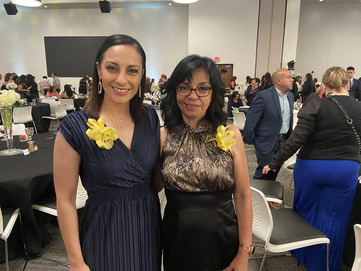 Teacher of the Year Gala and we have 2 beautiful ladies representing Ramona! We are very proud of both of you! @RamonaESYISD @NicheSocial #nbrs @cmlozano96