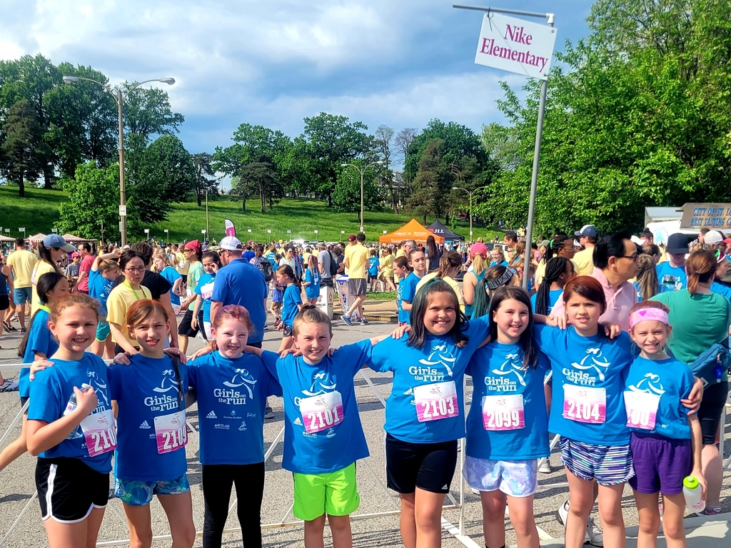 NikePrincipal's tweet photo. Nike Elementary's Girls on the Run did amazing at their 5K today at Forest Park! We are so proud of the girls and thankful for everyone who ran with them. #mvnation #girlsontherun https://t.co/QwaLAhyUp7