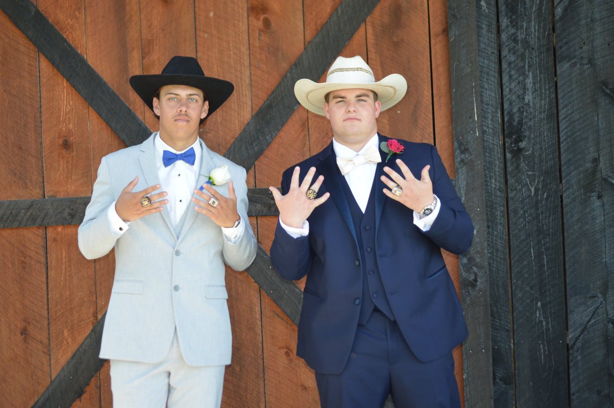 When we say back-to-back champs, that’s what we mean. Brothers who have your back for life!