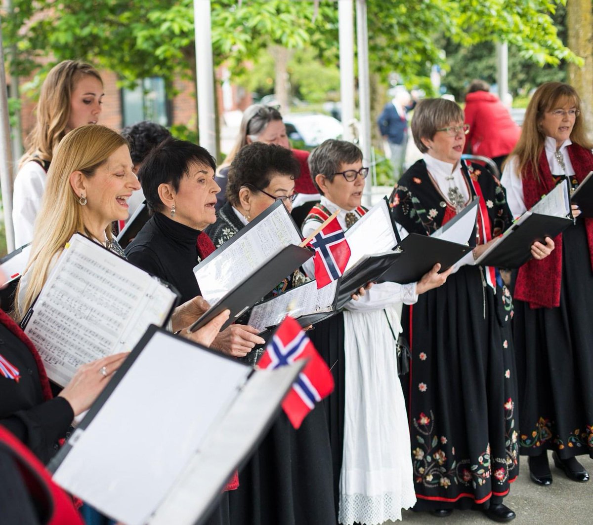 17th of May Seattle tweet media