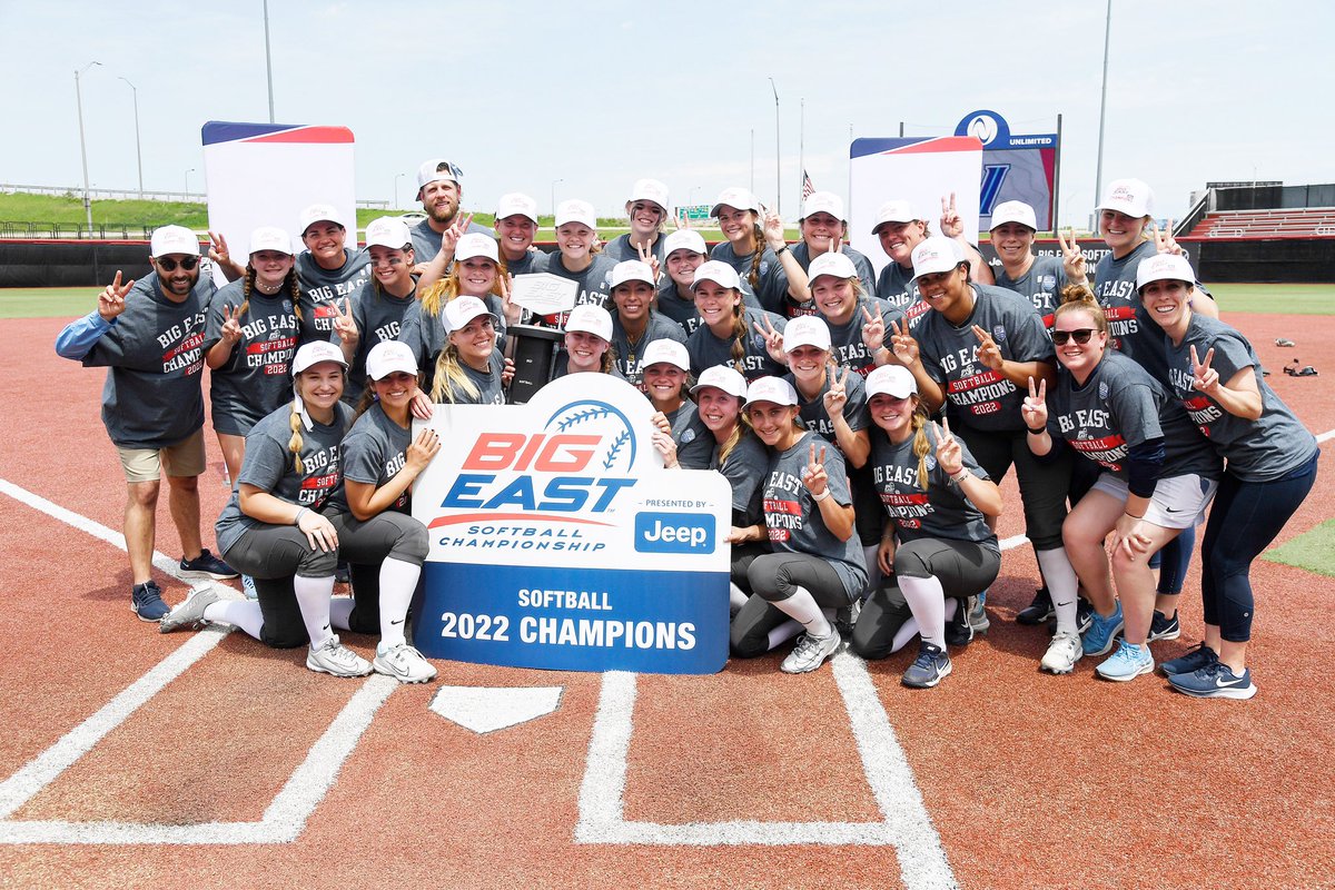 VUSoftball's tweet photo. V’s Up - Champions of the BIG EAST Conference ✌️🏆 #GoNova https://t.co/ZKrRKi5gwC