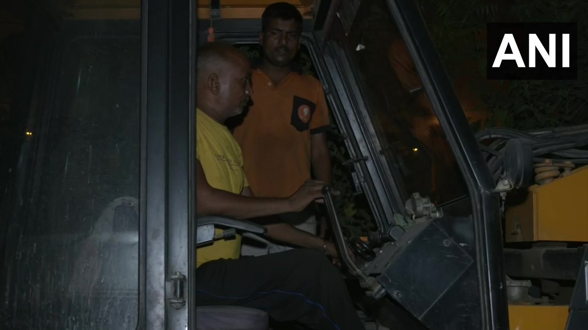 ANI's tweet image. Dayanand Tiwari, a crane operator saved more than 50 lives with his crane during the fire in Delhi&apos;s Mundka on May 13

&quot;I was coming from Mundka Udyog Nagar when I saw the fire in the building.With the help of our crane,we rescued around 50-55 people,mostly women,&quot; he said (14.5)