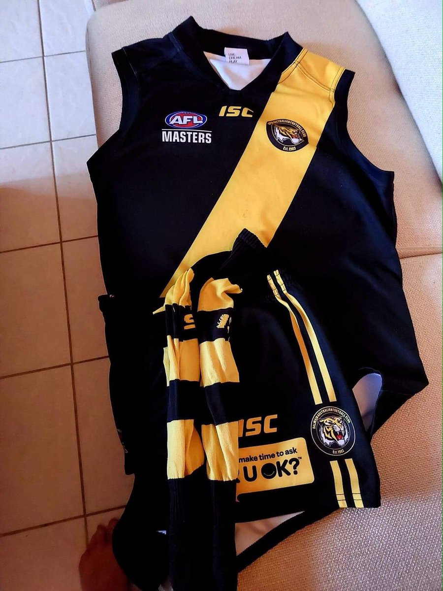 tjn61's tweet photo. Excited to be getting out the footy gear for my first game of the year, the Blockbuster over 50s game against the Sydney Rocks, hopefully no cardiac arrests this year ! #AFLMasters
#FootyForFun https://t.co/jyepuC7BwK