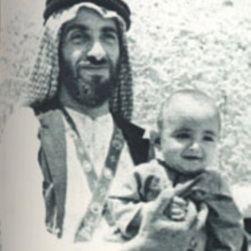 _mj88_'s tweet photo. "ان كنتم تظنوني طيباً، فإنكم لم تعرفوا ابني خليفة" زايد بن سلطان 

ربي ارحمهم و اكرم نزلهم وجعل الجنة قرة عينهم 🌸 https://t.co/arZmcTWzMw