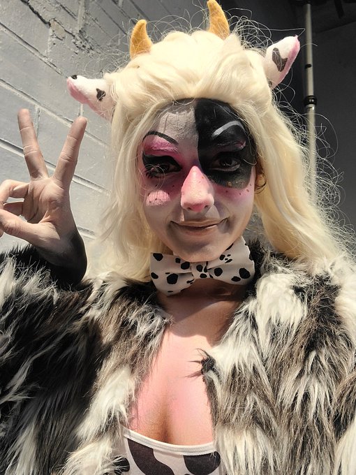 Kawaii Cow shoot selfie with Sage! https://t.co/lqYl1fIbb7<a href="/tag/booty"class="tags"><span>#booty</span></a><a href="/tag/curves"class="tags"><span>#curves</span></a><a href="/tag/inked"class="tags"><span>#inked</span></a><a href="/tag/paint"class="tags"><span>#paint</span></a><a href="/tag/cosplay"class="tags"><span>#cosplay</span></a><a href="/tag/gamer"class="tags"><span>#gamer</span></a><a href="/tag/altmodel"class="tags"><span>#altmodel</span></a>