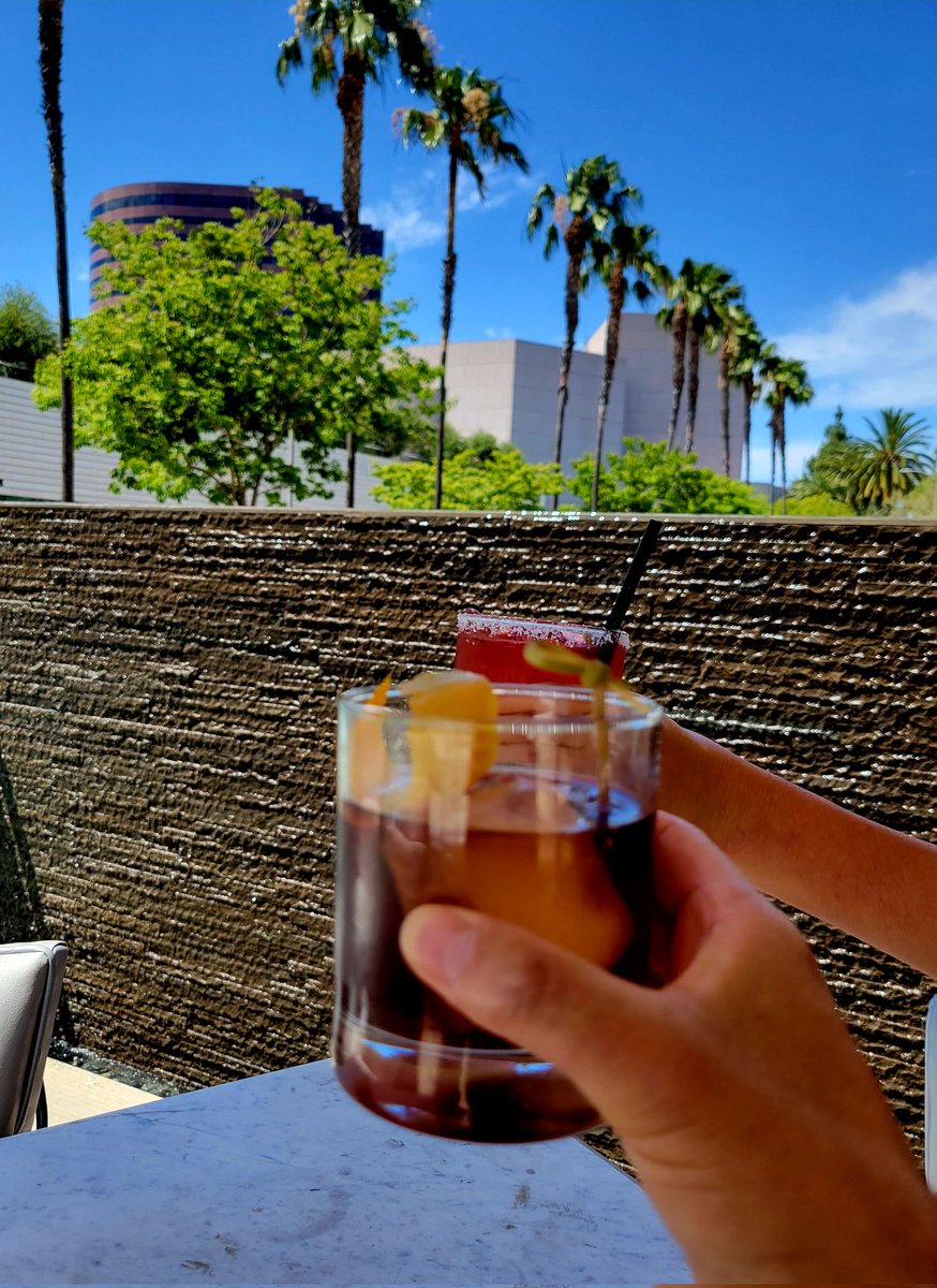 jaydee_757's tweet photo. Thanks AGAIN banks for the free hotel stay and free upgrade to a Suite! Chillaxin and going to chart in front of the pool drinking whiskey ππ€£
#MARRIOTT #TitaniumEliteStatus #CreditCardRewards #BeatTheSystem #AnotherFreeVacation https://t.co/RefbniyUCe