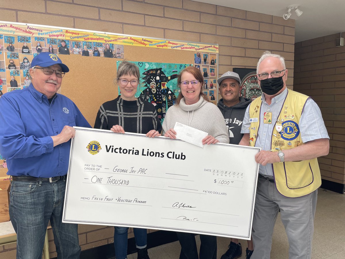 IslandWinkler's tweet photo. So thankful to our @lifeatgeorgejay PAC and @victorialionstx for supporting HAWC program that gives our students fresh fruit and veggies to eat in our classrooms every week. https://t.co/w52dvhuStG