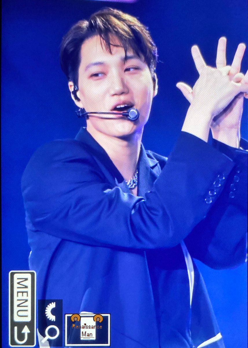 RenaissanceM114's tweet photo. 220514 Kpop Flex in Germany 

행복한 5월🥰멋있는 카이🤩

#카이 #KAI #カイ #金钟仁 
#엑소카이 @weareoneEXO https://t.co/dD2xvnmpGp