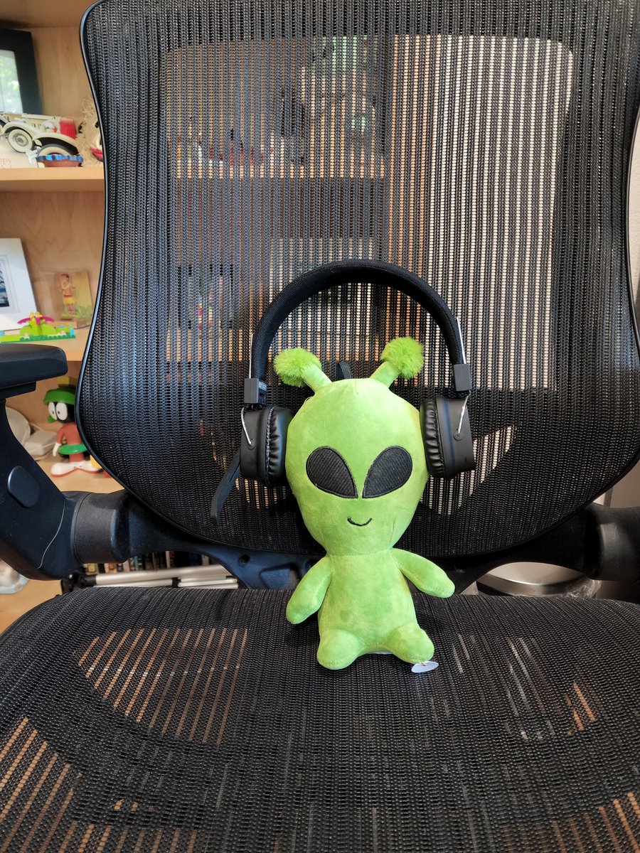 SifyNFT's tweet photo. Me working on my #tinymovie #tinydinos #tinyzoo #tinyserpents 🤏🦖🦒🐍❤️ https://t.co/hXpsvMfcdu