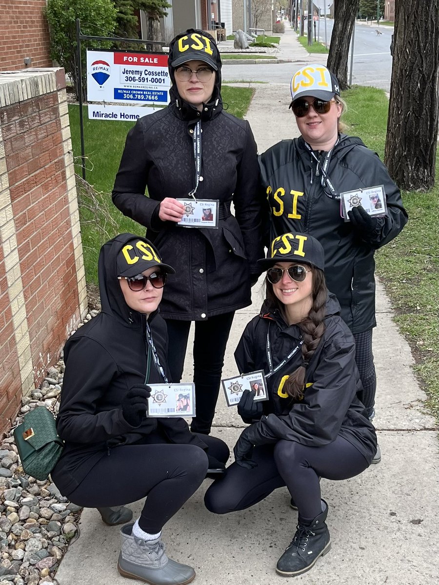 CarolynFluter's tweet photo. When I’m not teaching, I’m solving murder mysteries #caseclosed #anotheronesolved #weekendgig #csiregina @CluedUppHQ https://t.co/PheMiqerYr
