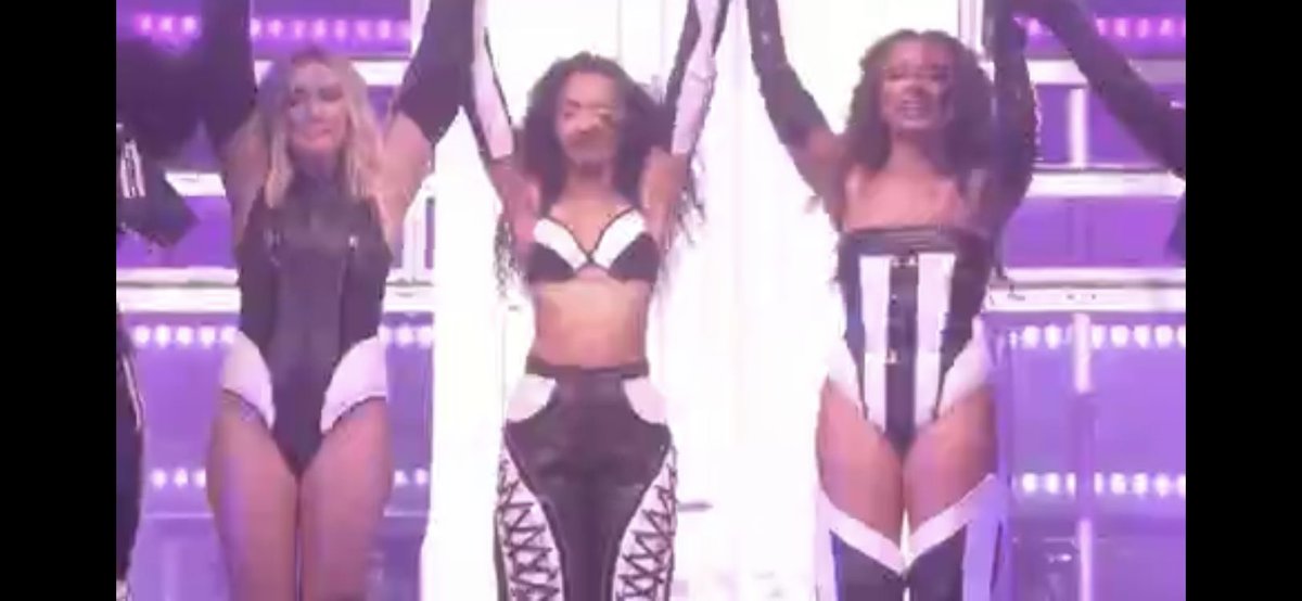 JadeandRiker's tweet photo. vi faccio male con quattro foto #LittleMixLastShow https://t.co/N4fpeyTQq8