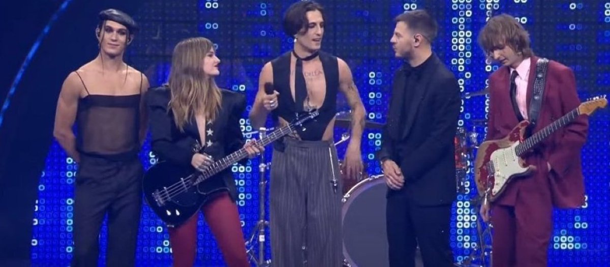 sedderaside's tweet photo. "i watch eurovision for the plot"

the plot:

#eurovision https://t.co/UvvGOAQ5NA