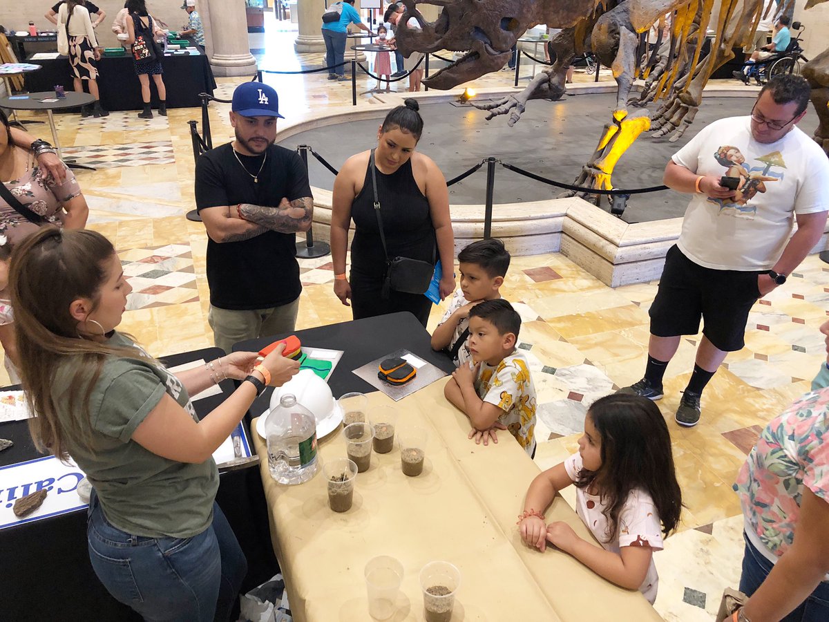 CAGeoSurvey's tweet photo. CGS geologists are at the @NHMLA this afternoon from 12-4p for the opening of the new “LA Underwater” exhibit! Come down &amp; learn about fossils, earthquakes, &amp; rocks! https://t.co/21cnycS3H9